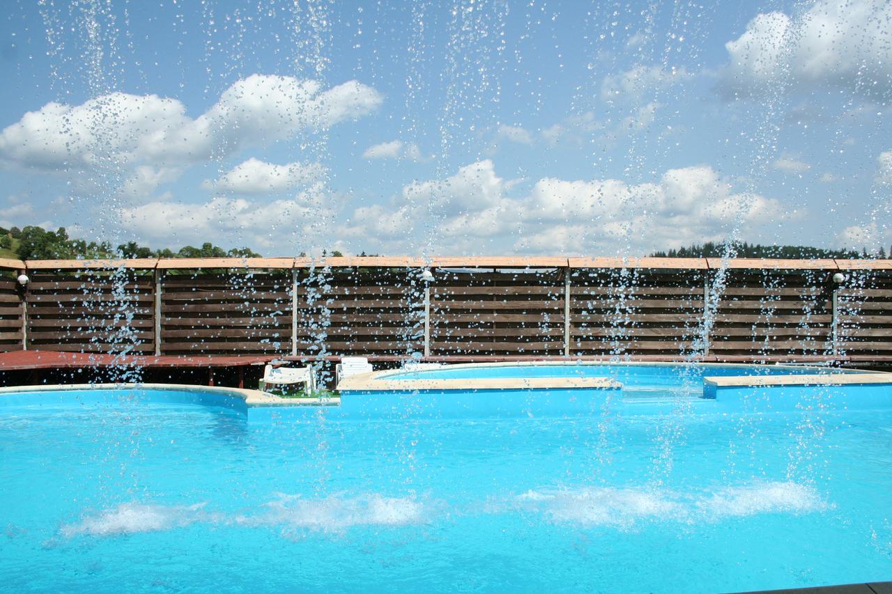 Chagari Hotel Slavske Ngoại thất bức ảnh