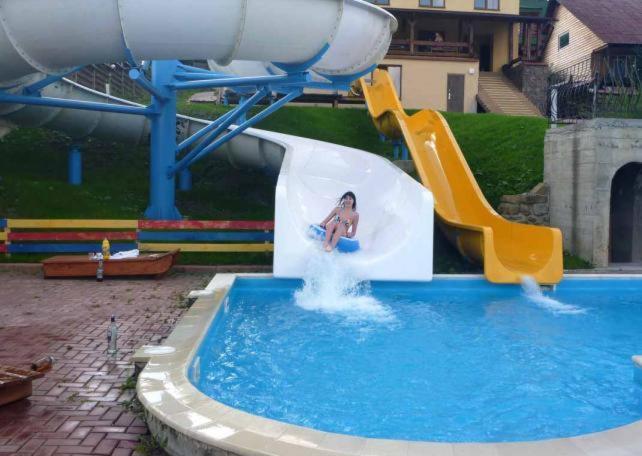 Chagari Hotel Slavske Ngoại thất bức ảnh